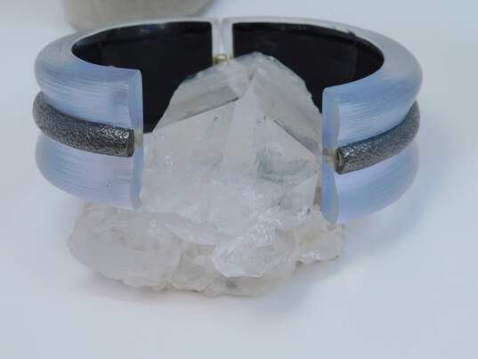 Alexis Bittar Textured Gunmetal Accent Light Blue Grey Lucite Hinged Statement Bangle Bracelet 77.9g image number 6