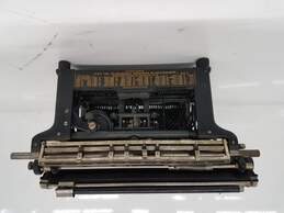 Vintage Underwood Typewriter Untested alternative image