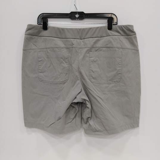 Womens Gray Flat Front Slash Pocket Stretchable Zip Chino Shorts Size XL image number 2