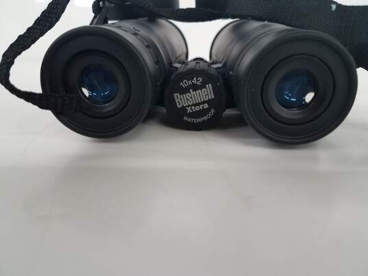 Bushnell Xtera Waterproof Binoculars image number 3