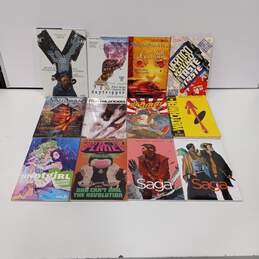 Bundle of 12 Assorted Graphic Novels