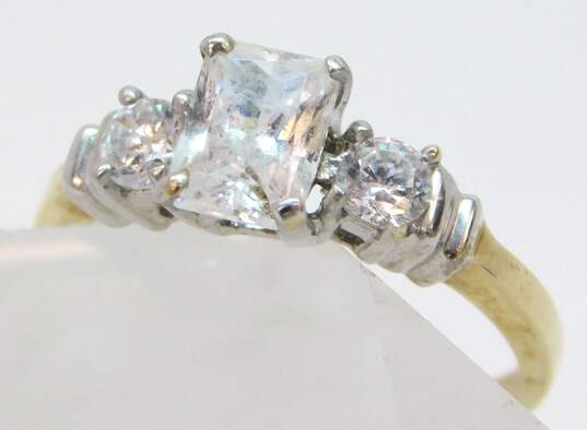 10K Yellow Gold Emerald Cut & Round CZ Ring 3.0g image number 4