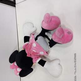Minnie Mouse Stuffed Animal alternative image
