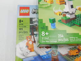 Minecraft Factory Sealed Sets 21178: The Fox Lodge & 21241: The Bee Cottage alternative image