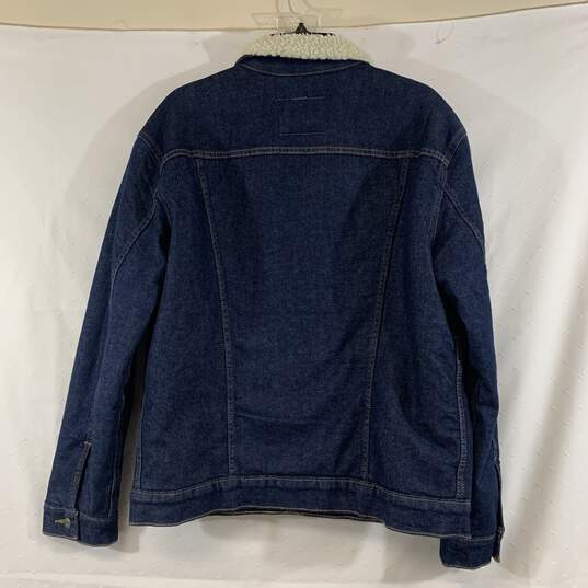 Men's Dark Wash Levi's Fleece-Lined Denim Jacket, Sz. M image number 2