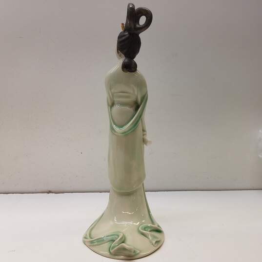 Porcelain Gisha  Oriental Figural Ceramic 12in Tall   Statue image number 2
