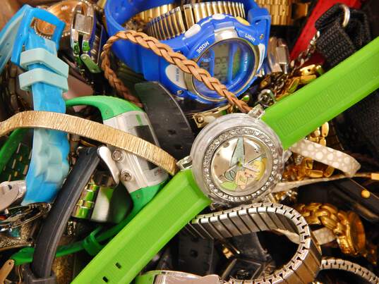 9.4lbs BULK Watches & Watch Parts image number 1