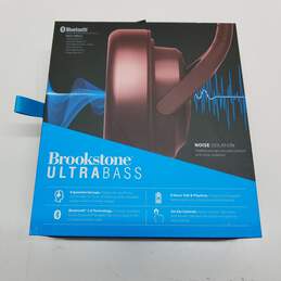 Brookstone UltraBass wireless noise isolating headphones in original box