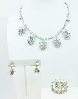 (G) VNTG Weiss & Fash Rhinestone & Silver Tone Earrings Necklace & Brooch 49.6g