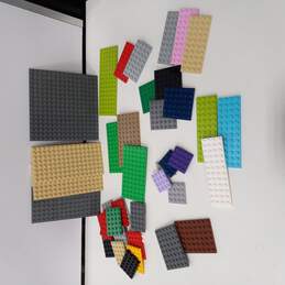 5lb Bundle of Assorted Lego Building Bricks, Pieces & Parts alternative image