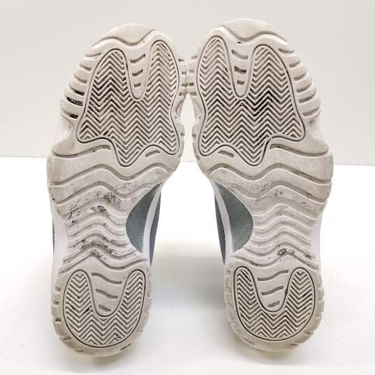 Jordan Future Low Grey Mist Men's Athletic Sneaker Size 9.5 image number 6