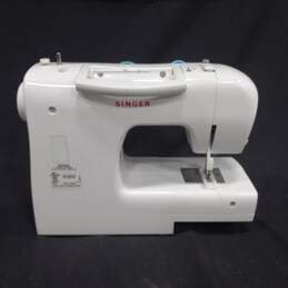 Singer Simple 2263 Sewing Machine alternative image