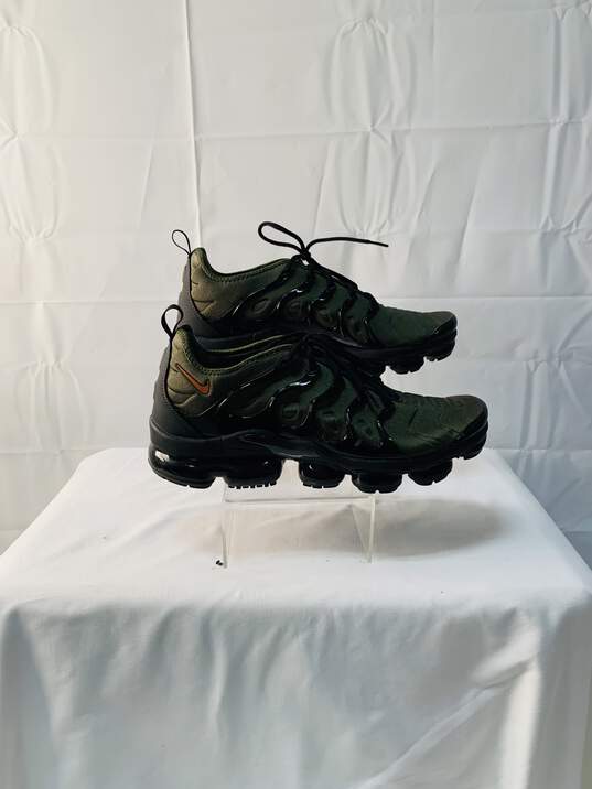 Men's Army Green And Black Air Nikes Tennis Shoes Size:12 image number 2