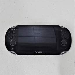 Sony PS Vita w/3 Games alternative image