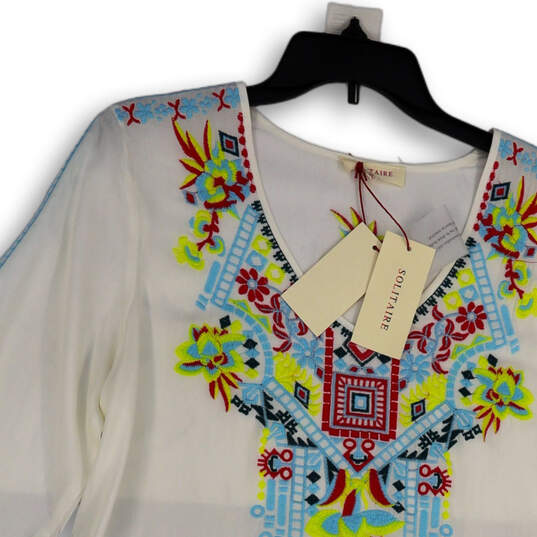 NWT Womens Multicolor Embroidered 3/4 Sleeve Pullover Tunic Top Size Medium image number 3