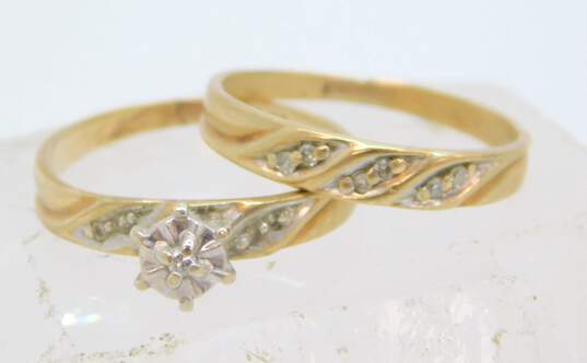 10K Yellow Gold Diamond Accent Bridal Set 2.5g image number 3