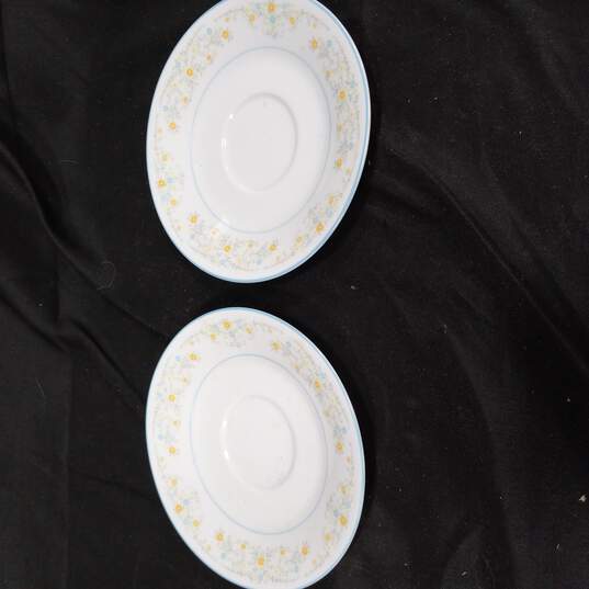Set of 8 Noritake "Contemporary" Epic Plates & Saucers image number 6