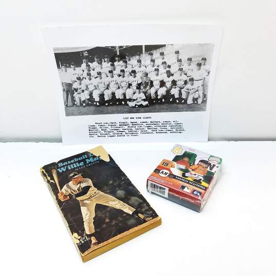 Major League Baseball Large Assorted Bundle image number 13