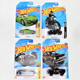 Lot of 64 Mattel Hot Wheels Modern Die Cast Toy Cars alternative image