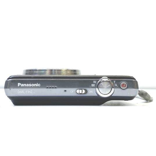 Panasonic Lumix DMC-FH20 14.1MP Compact Digital Camera image number 3