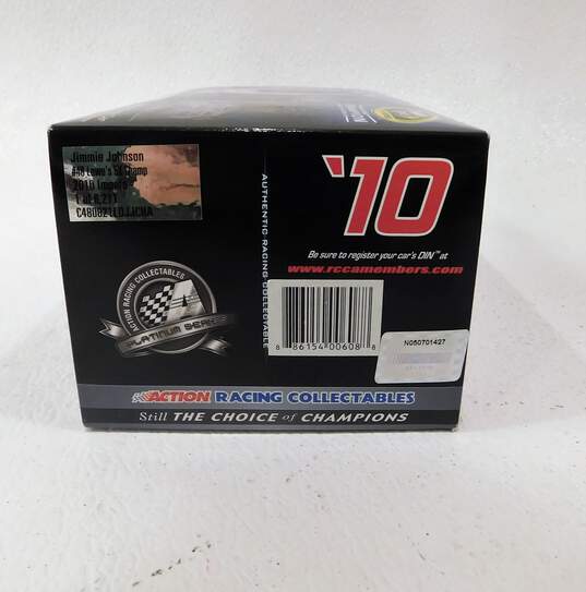 Lionel 2010 Jimmie Johnson Lowes Sprint Cup 5x Champion 1:24 Die-Cast Car w/ Pin image number 3