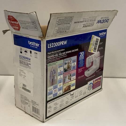 Brother Sewing Machine Project Runway Limited Edition LS2300PRW image number 8