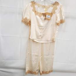 Creme Su Gelato Italian Silk Vintage Pajama Set Size Small - NWT