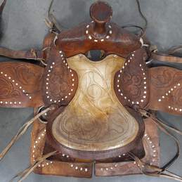 Tooled Leather Western Saddle alternative image
