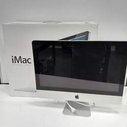 Apple iMac 21.5 inchs Computer In Box