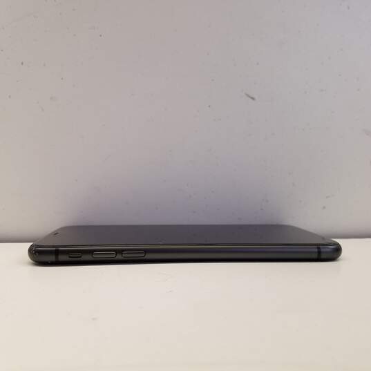 Apple iPhone 11 (Gray) For Parts Only image number 3