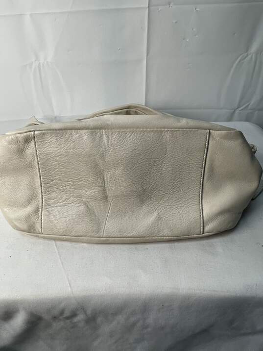 Certified Authentic Coach Beige/Cream Hobo Bag image number 5