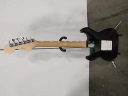 Fender Squier Strat Right Handed 6-String Electric Guitar alternative image