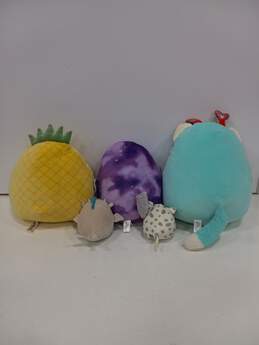 Bundle of 5 Assorted Squishmallows alternative image