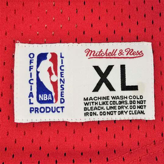 Mitchell & Ness Chicago Bulls Baseball Style Red Jersey Sz. XL image number 3