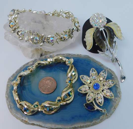 Vintage Aurora Borealis Rhinestone Bracelets & Lucite Floral Brooches 81.4g image number 10