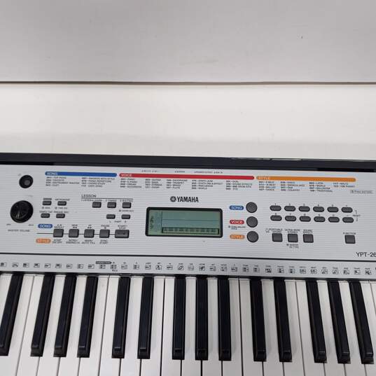 Yamaha YPT-260 Electronic Keyboard image number 2