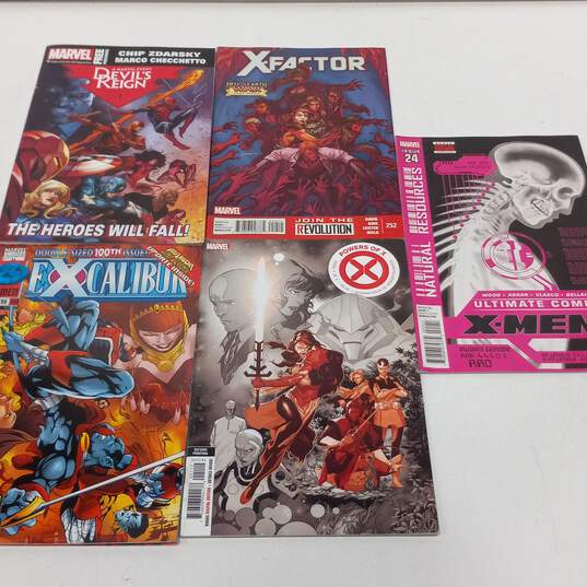 Bundle of 12 Marvel Comic Books image number 4