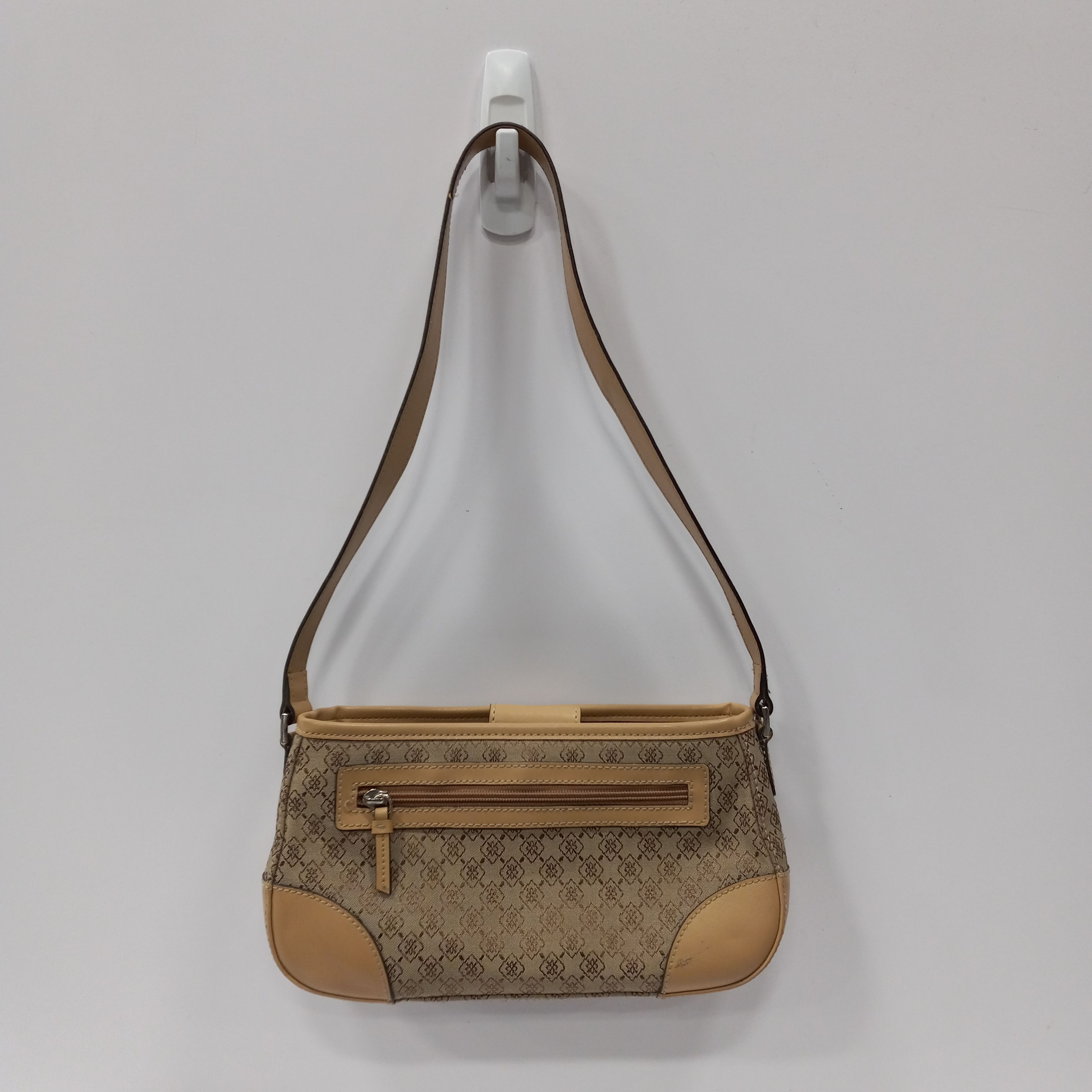 Vintage Liz Claiborne black shoulder clasp purse | Liz claiborne, Purses,  Claiborne