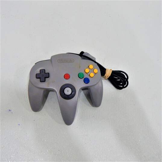 Nintendo 64 W/ Four Games Cruisin image number 4
