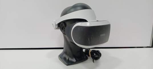 PS VR Headset image number 2