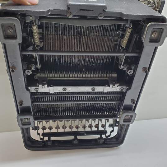 VTG. Royal KMN Manual Typewriter Untested P/R+ image number 5