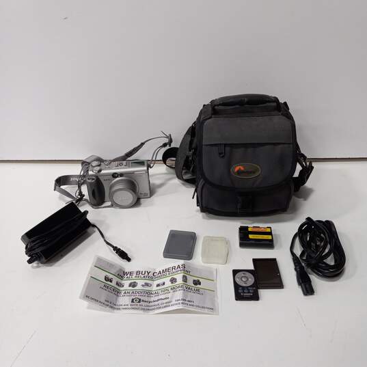 Canon Powershot G3 Digital Camera in Carrying Case image number 1