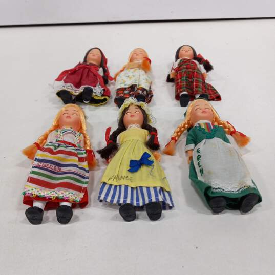 Bundle of 6 Assorted Vintage Around The World Dolls image number 7