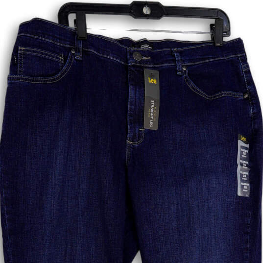 NWT Womens Blue Medium Wash Mid Rise Denim Straight Leg Jeans Size 16 Short image number 2