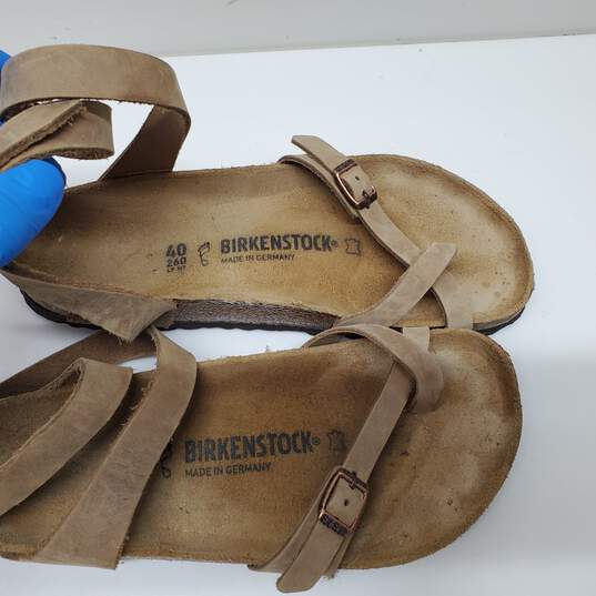 Wm Birkenstock Yara Tobacco Brown Sandals W/Designer Ankle Strap Sz M7 image number 3