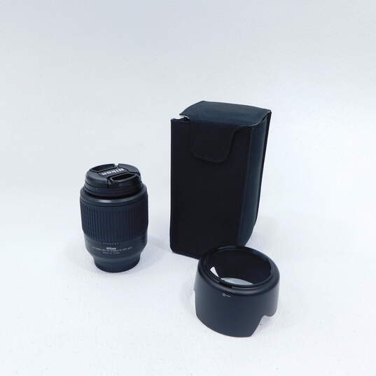 Nikon DX AF-S Nikkor 55-200mm Lens w/ Case image number 1