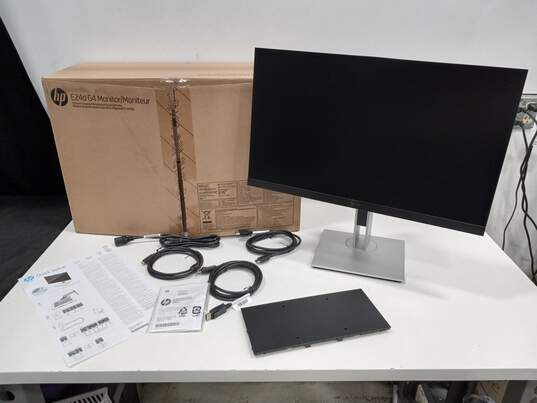 HP XU100100-19109A Monitor w/Box and Accessories image number 1