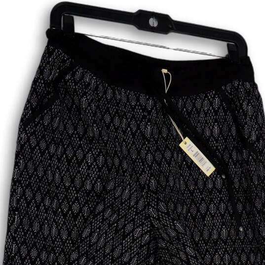NWT Womens Black Printed Elastic Waist Pockets Wide Leg Capri Pants Size L image number 3