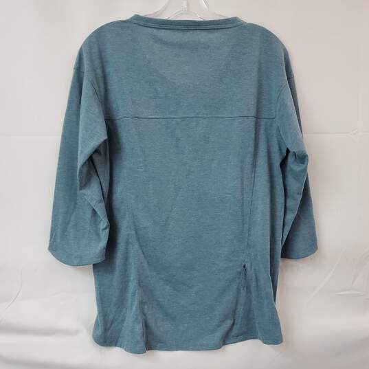 Patagonia Worn Wear Sage Green V-Neck Mid Sleeve T-Shirt Women's M image number 2
