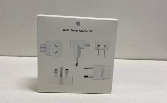Apple World Travel Adapter Kit - Lot of 2 image number 2